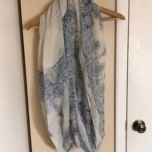 White and blue infinity scarf
